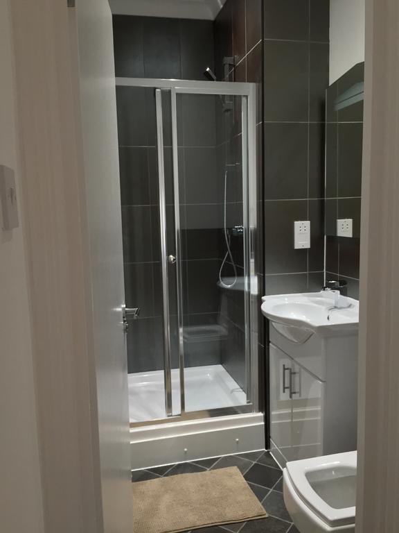 Ilford Central Luxury Apartments Номер фото