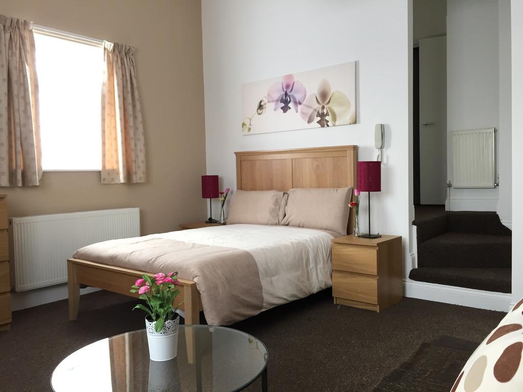 Ilford Central Luxury Apartments Номер фото