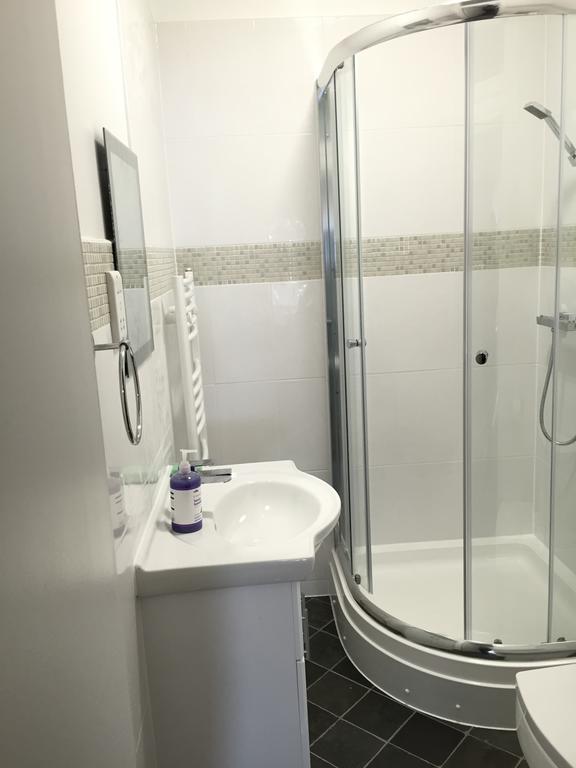Ilford Central Luxury Apartments Номер фото